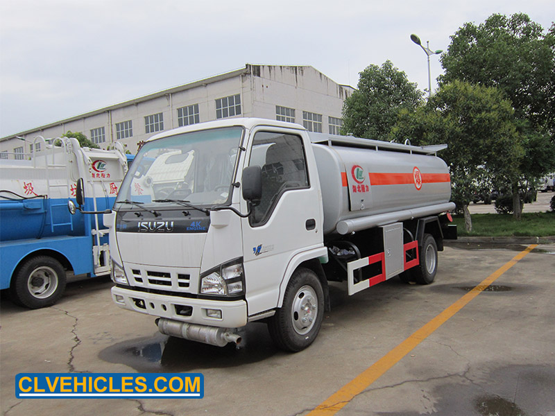 ISUZU fuel tank truck