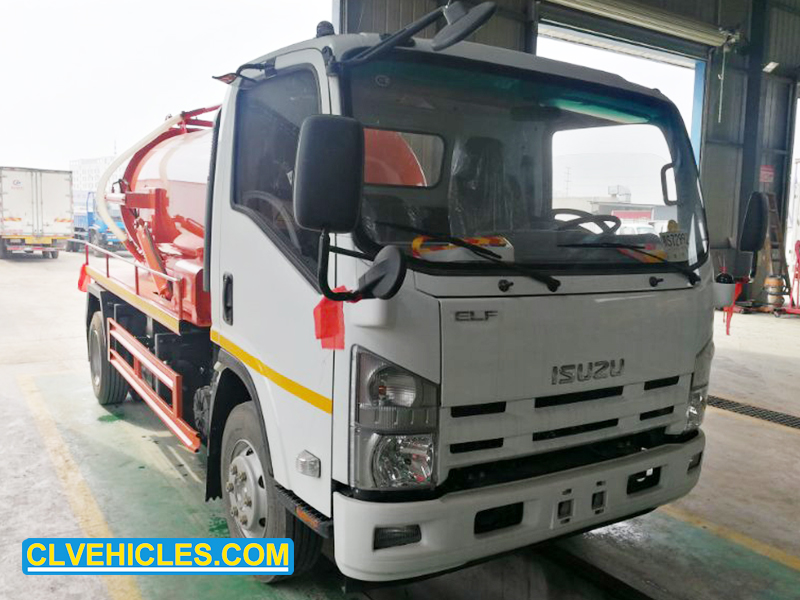 ISUZU vacuum tank truck