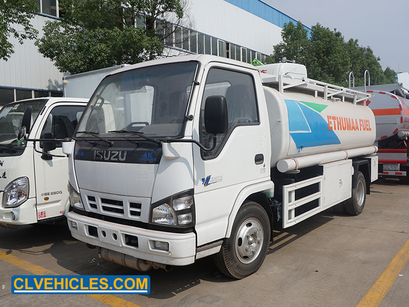 ISUZU fuel tank truck