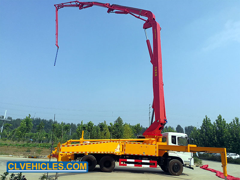 Concrete delivery pump