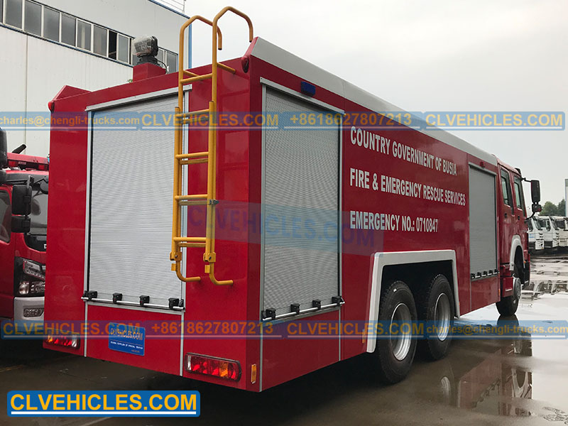 Fire fighting truck