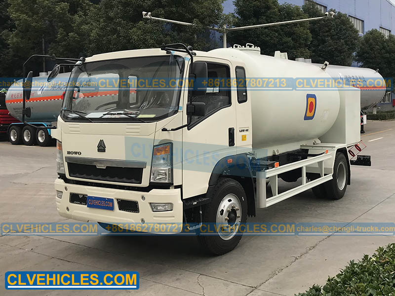 LPG fueling truck