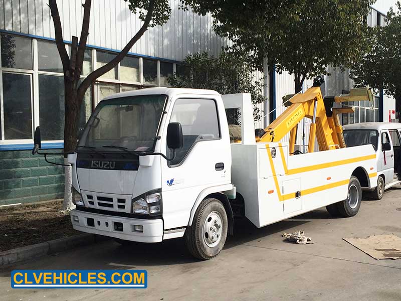 ISUZU wrecker truck