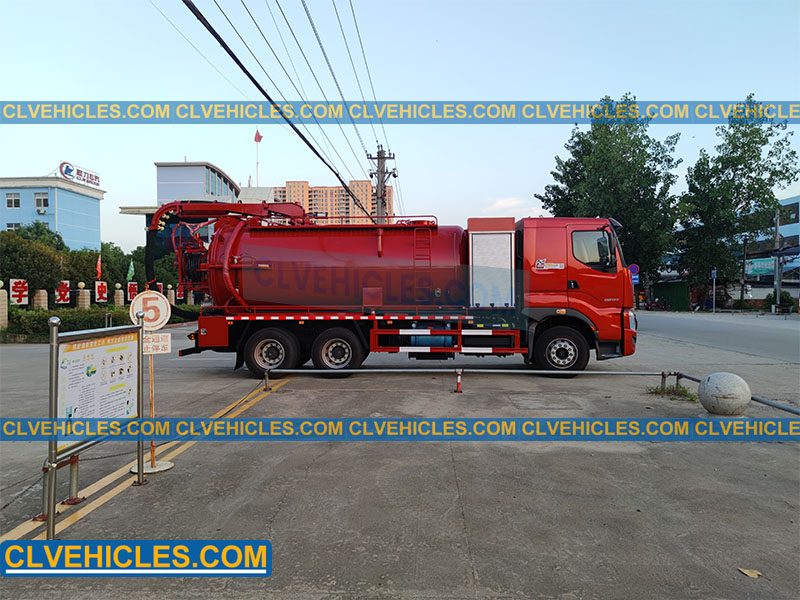 vacuum tank truck