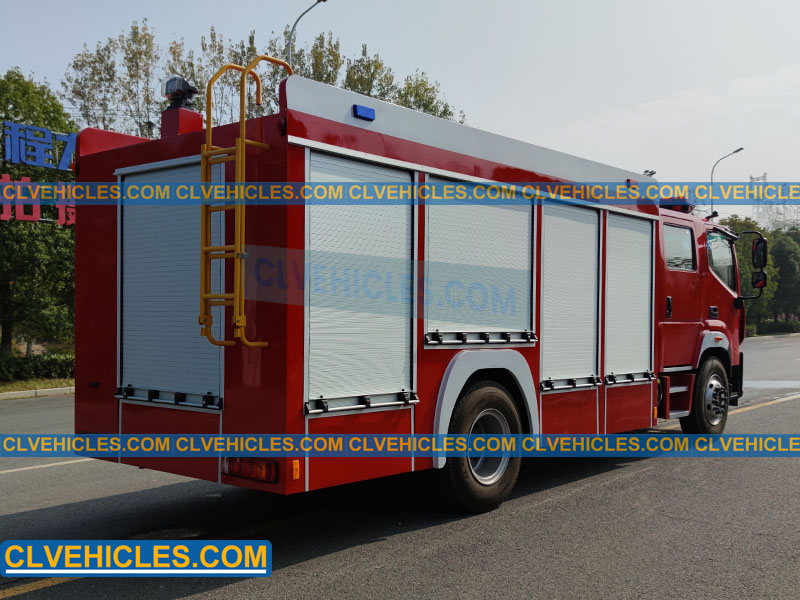 Fire fighting truck