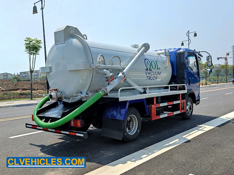 vacuum suction truck