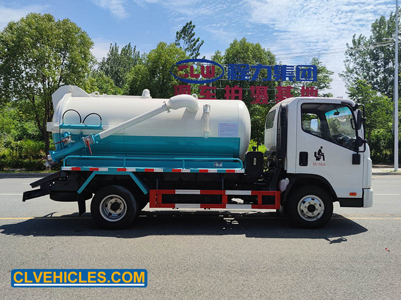 vacuum tank truck