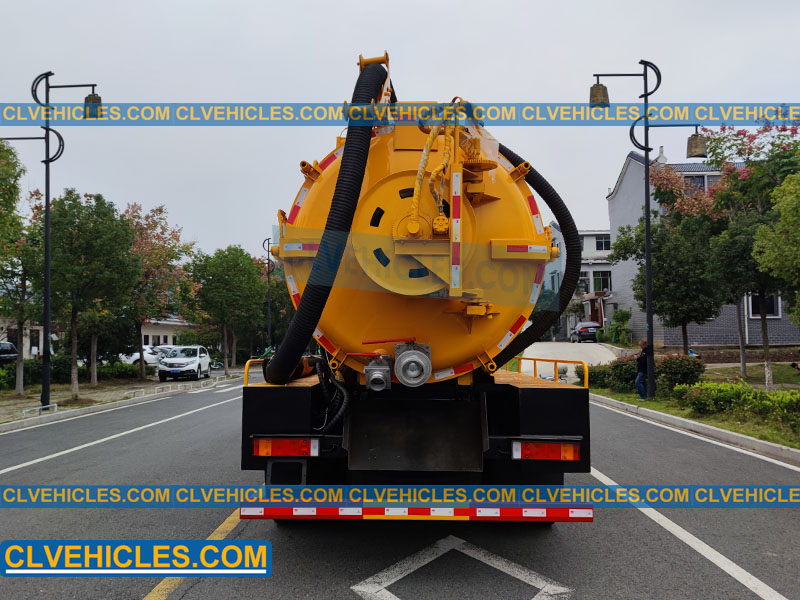 vacuum sewage tank truck