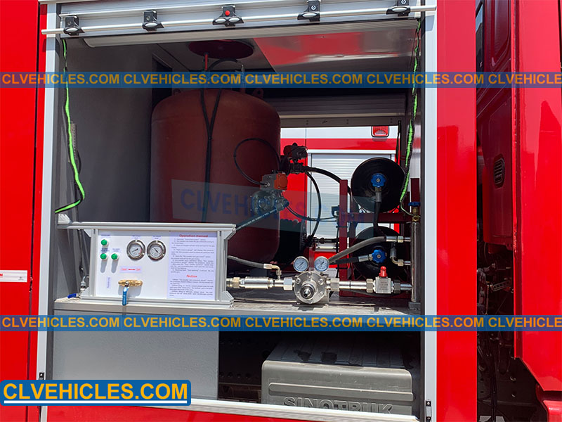 dry powder and foam tank fire engine