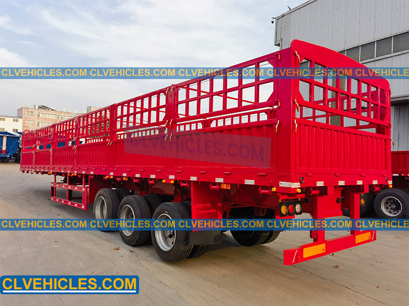 Flatbed cargo semi-trailer