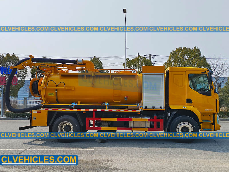 sewage suction truck