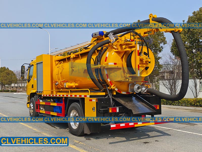 vacuum tank truck