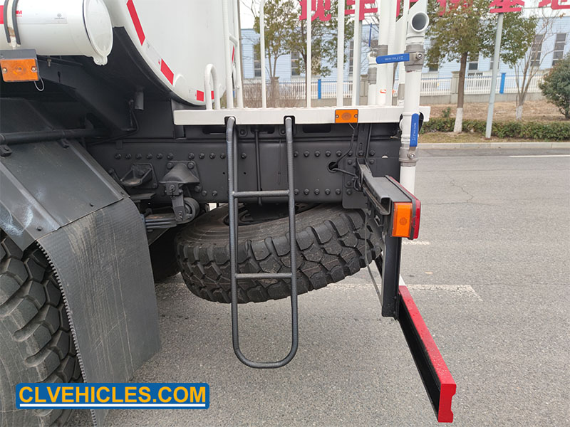 water tank truck