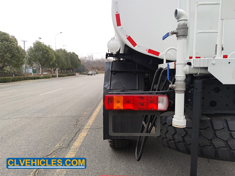 4x4 water tank truck