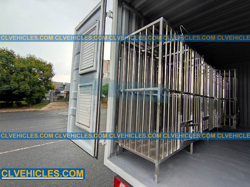 van for carrying dogs