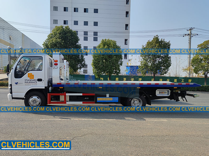 ISUZU wrecker tow truck