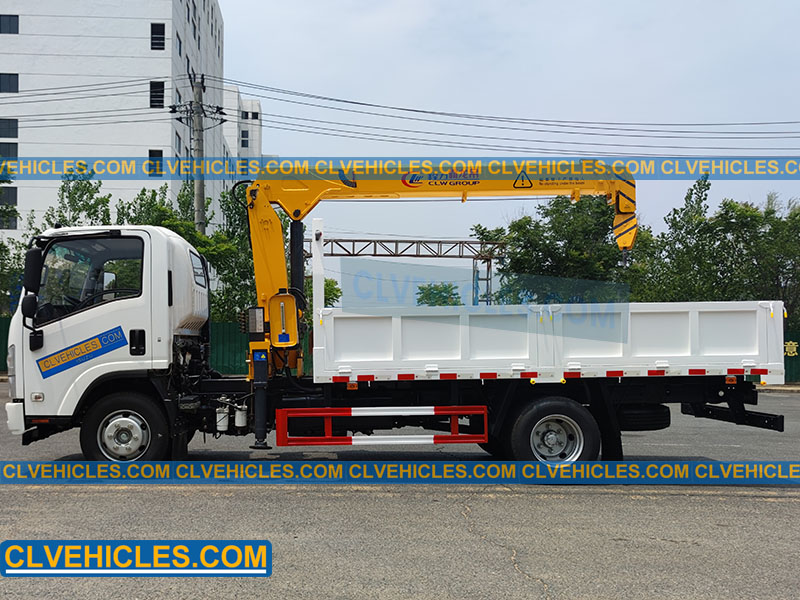 ISUZU cargo truck with crane