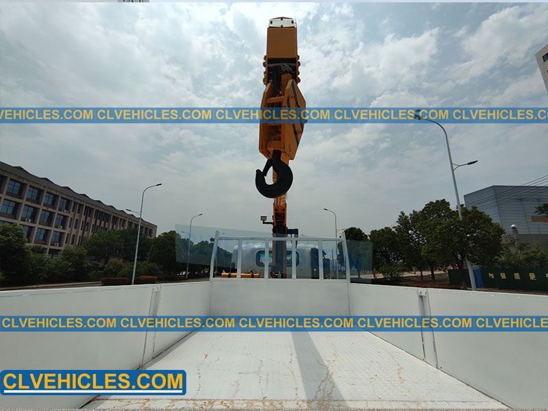 ISUZU truck mounted crane