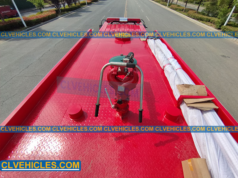 HOWO 5000L fire truck