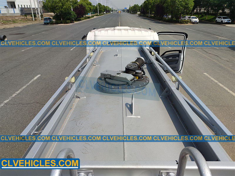 HOWO 5000L fuel tank truck