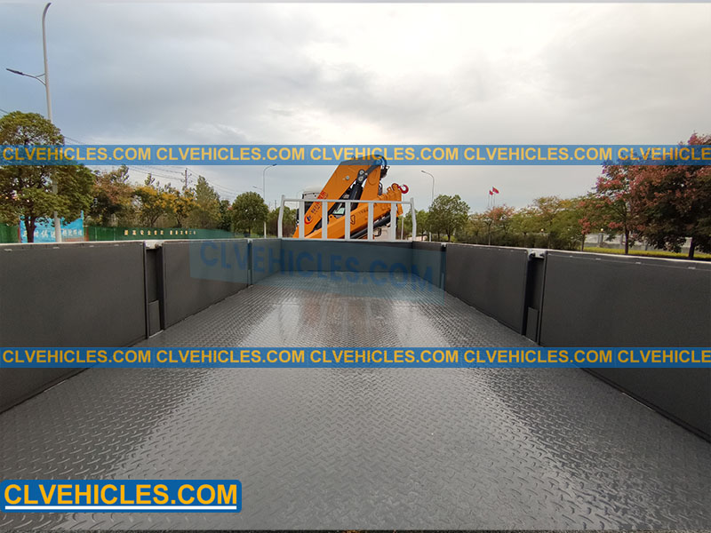 truck mounted folding crane