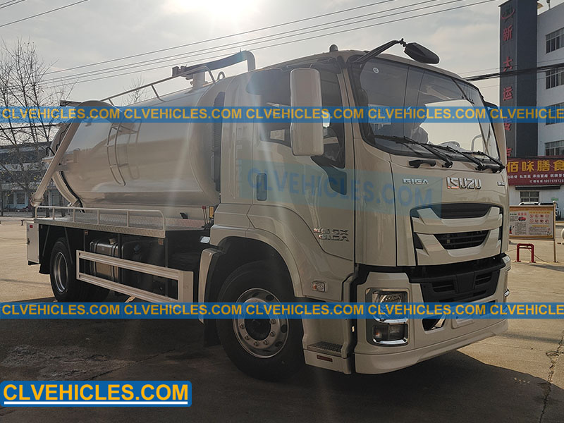 ISUZU Vacuum tank truck