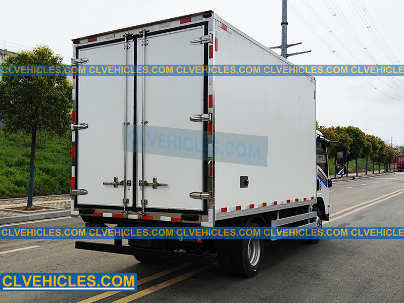 ISUZU ELF Refrigerated truck