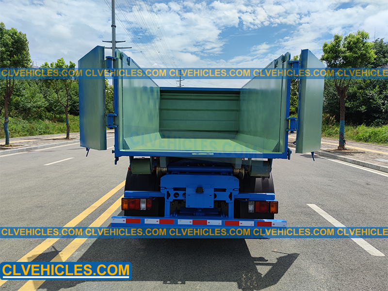 ISUZU Unloading Garbage Truck ISUZU Unloading Garbage Truck