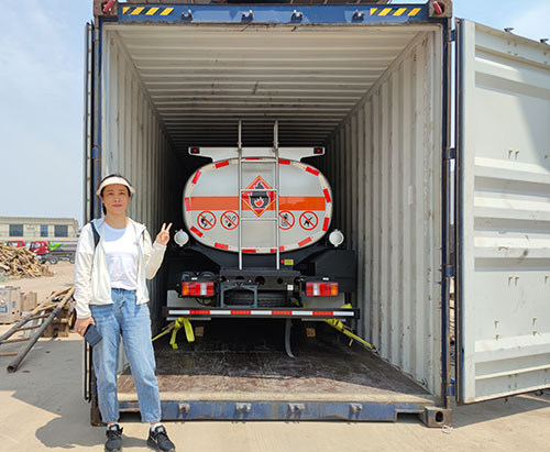 One Unit of HOWO 5000L Refueling Tank Truck Ship to Uganda