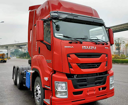 One unit of ISUZU GIGA Tractor Head Ship to Peru