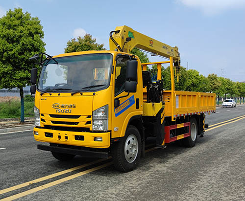 One Unit of ISUZU RHD Cargo Truck With 7ton Crane Ship to Pakistan