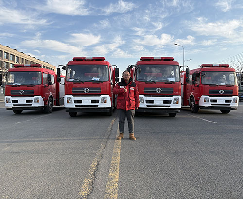 Four Units of 6000L Fire Fighting Truck Ship to Saudi Arabia