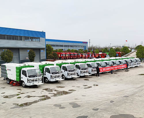 12 Units of DFAC 5500L Road Sweeper Trucks Ship to Pakistan