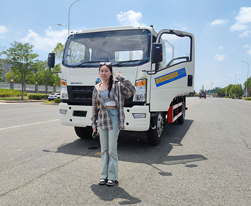 One Unit of HOWO RHD 10ton Cargo Truck Ship to Tanzania