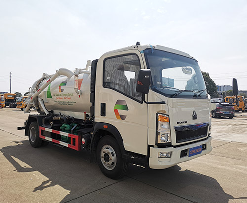 One unit of HOWO RHD 5000L Vacuum Truck Ship to Seychelles