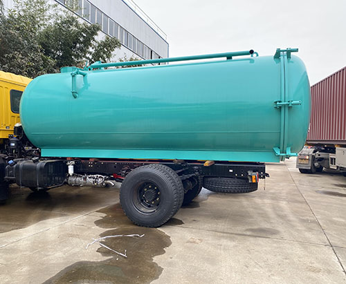 Two Units of Vacuum Suction Tank Ship To Philippines