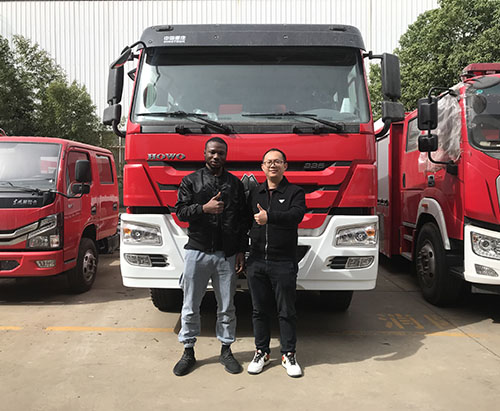 Customer from NIGERIA Come to Visit CLVEHICLES.COM