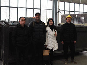 Customer from New Zealand come to factory and inspect his order production