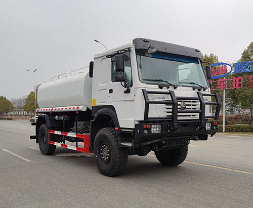 One Unit of HOWO 4WD 4X4 Water Tank Truck Ship To Côte d’Ivoire