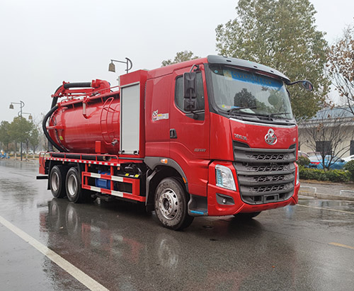 Two Units of DONGFENG High Pressure Sewage Suction Trucks Ship To Thailand