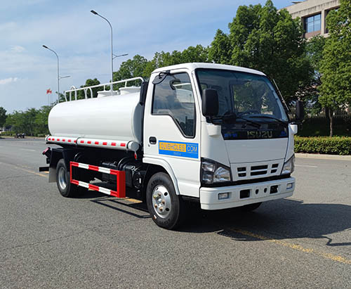 One Unit of ISUZU 600P 5000L Water Tank Truck Ship to YEMEN