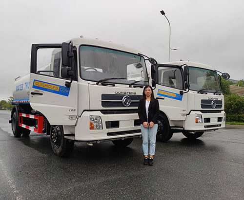 Two Units of DONGFENG KINGRUN 12000L Water Sprinkler Truck Ship to Uganda